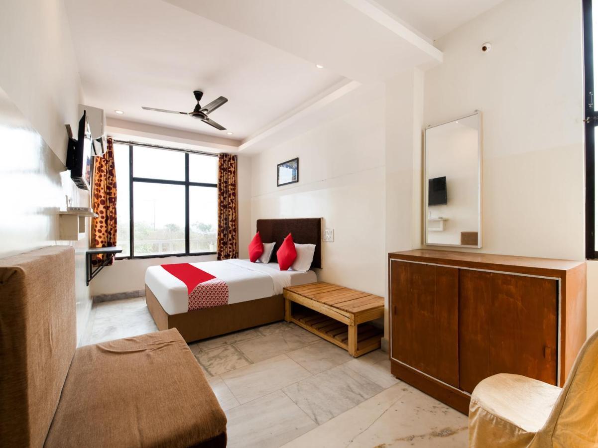 Oyo 69511 Hotel Sea E Pearl Višákhapatnam Exteriér fotografie